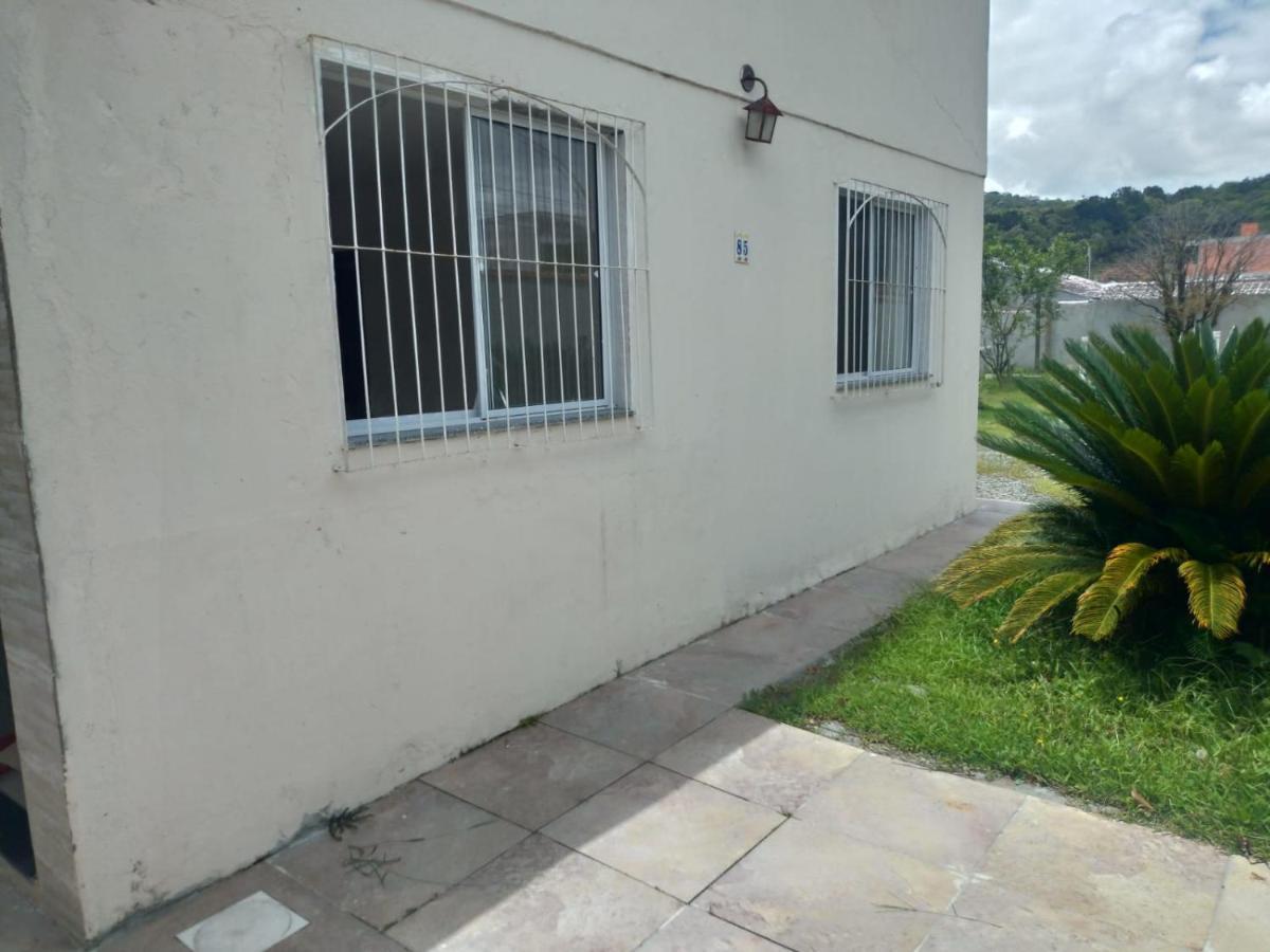 Casa Agradavel Em Camboriu Com Estacionamento No Patio Exterior photo